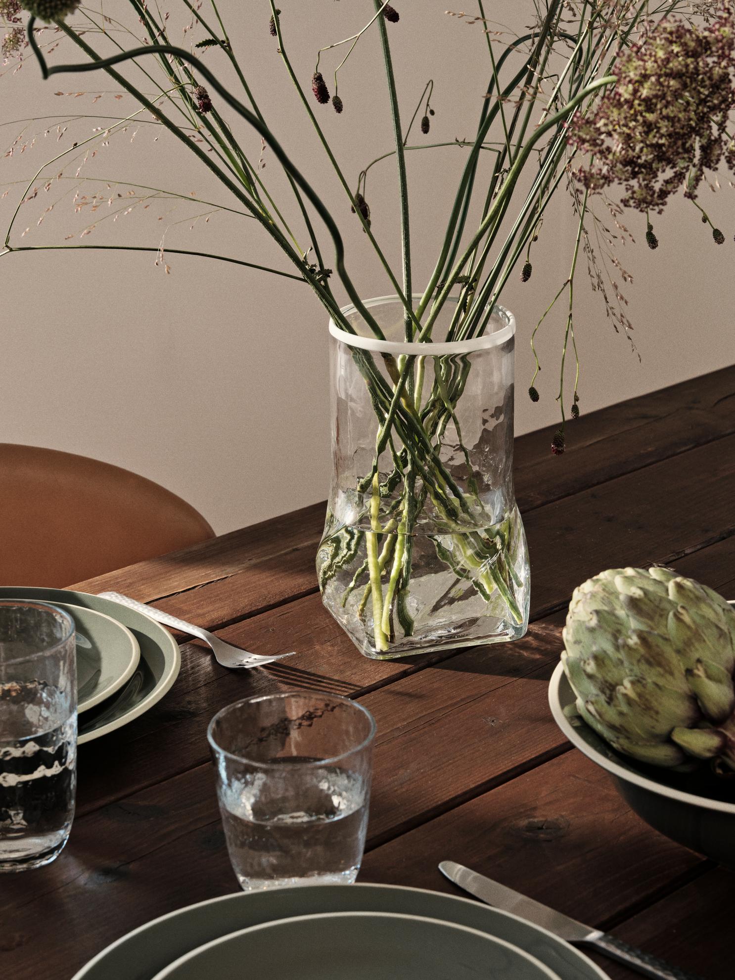 Ellen Vase