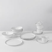 Salt Set de vaisselle pour quatre Salt Set de vaisselle pour quatre