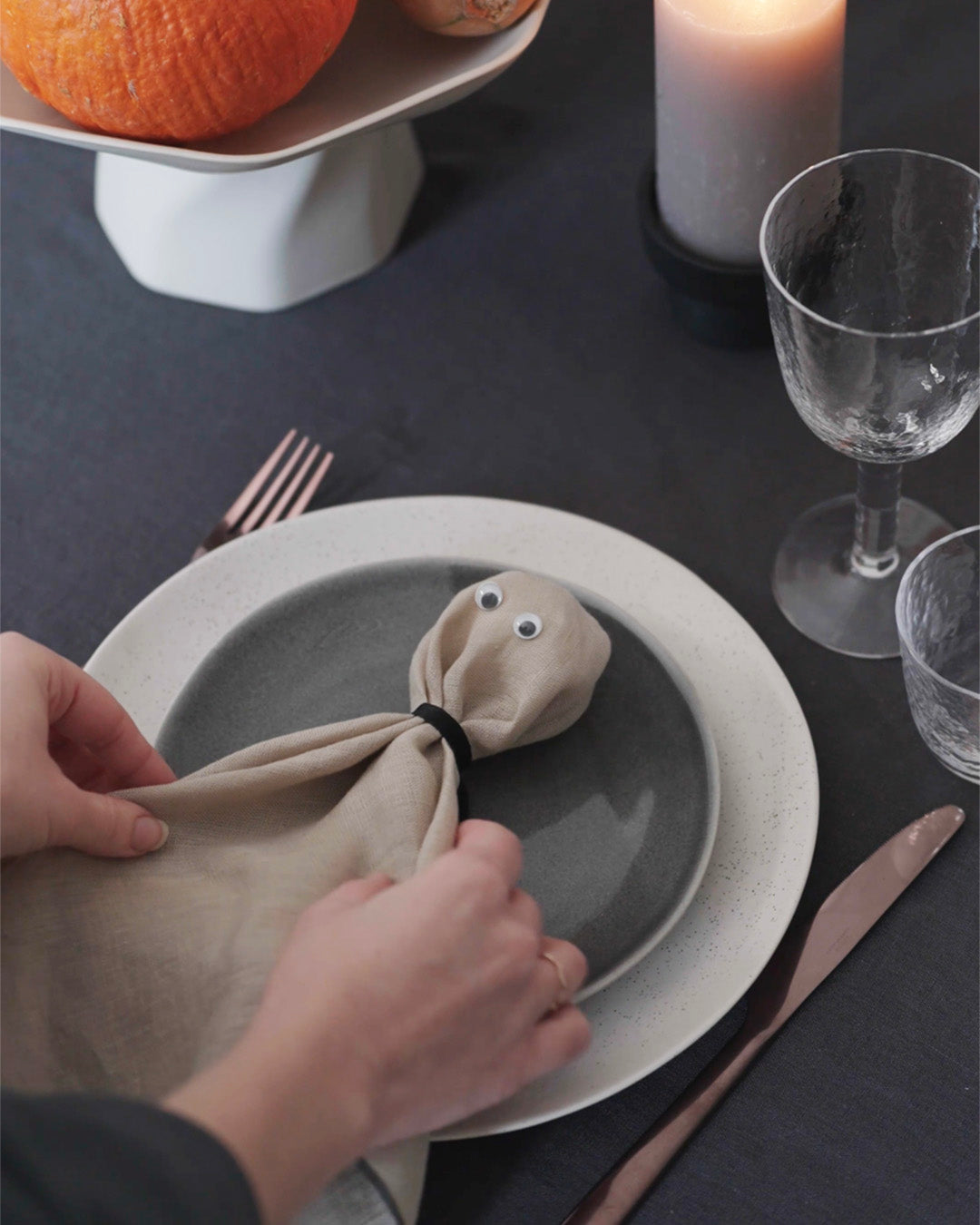 Spøgelsesservietter til Halloweenbordet