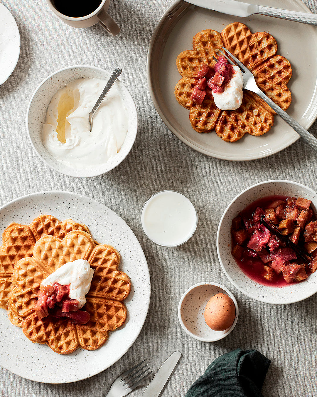 Vafler med Vaniljecreme & Pocherede Rabarber