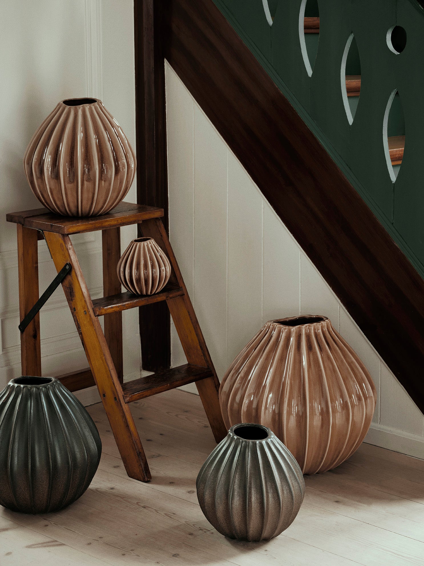 Wide Vase S