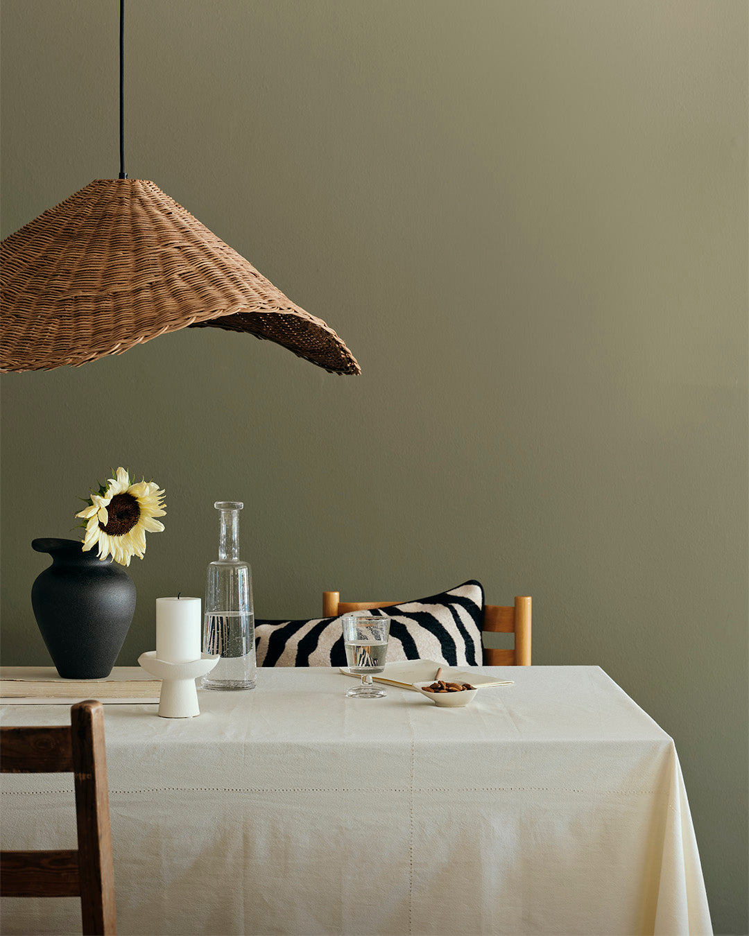 Bubble Carafe with Lid