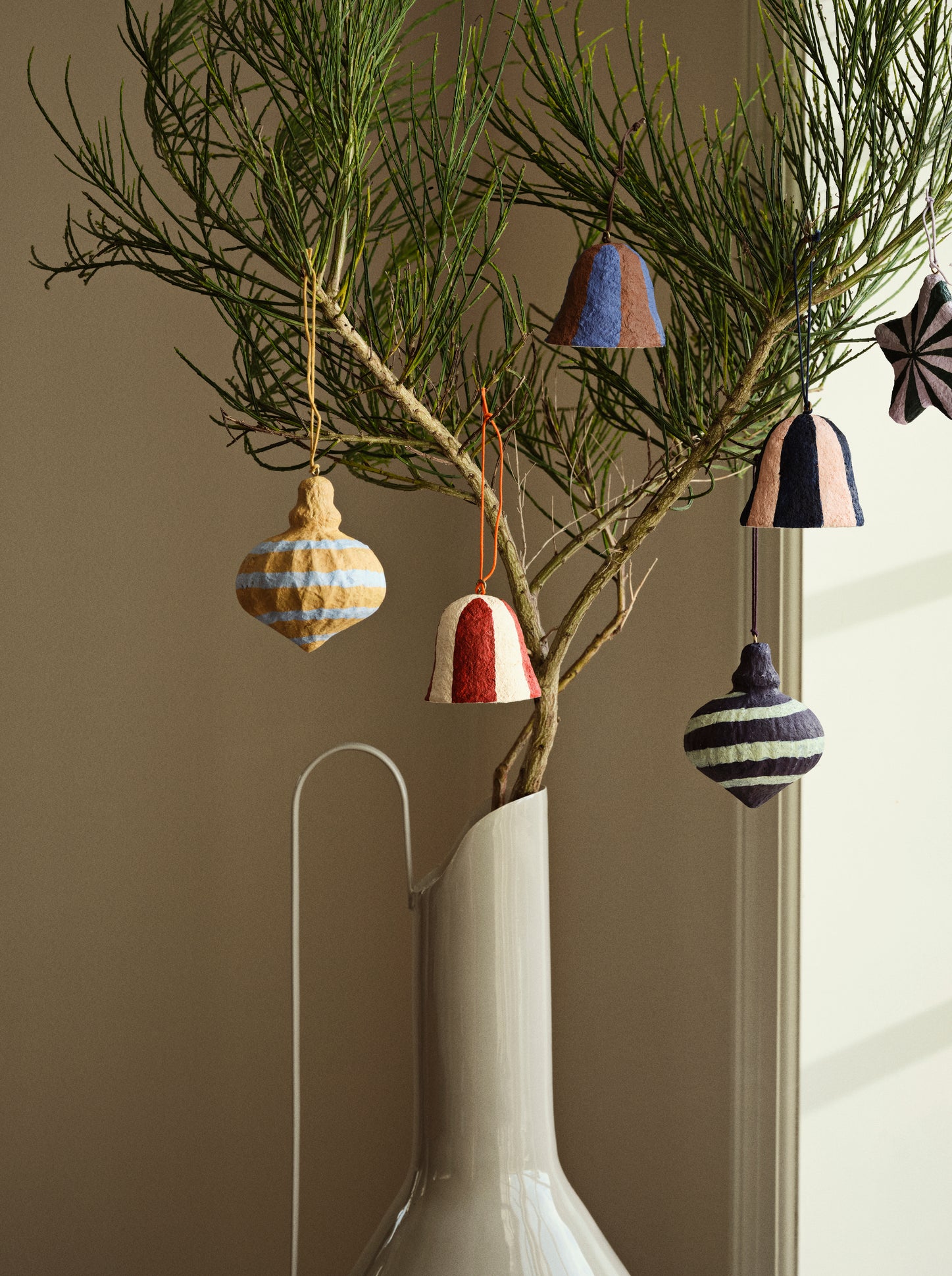 Pulp Ornament Spinning Top