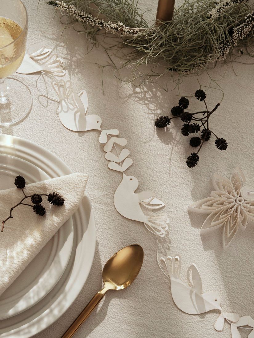 Nostalgia Garland Bird