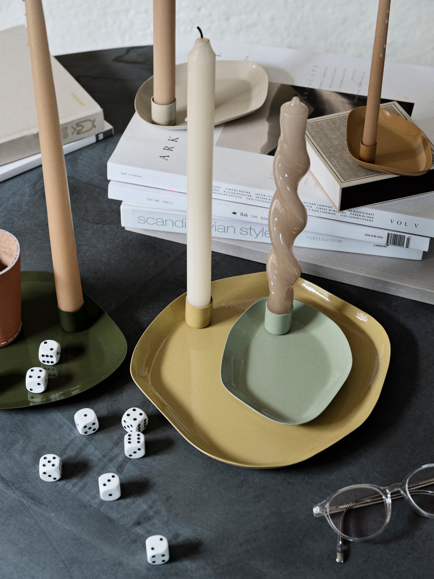 Mie Candle Holder L